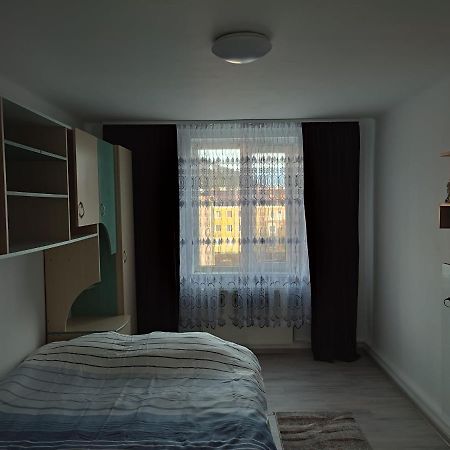 Lafru Lägenhet Zărneşti Exteriör bild